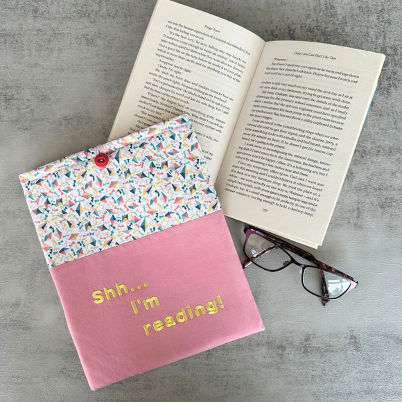 “Shh... I'm reading” Kite Book Sleeve, Fabric Book Sleeve, Book Pouch or Book Cosy, Reading Gift